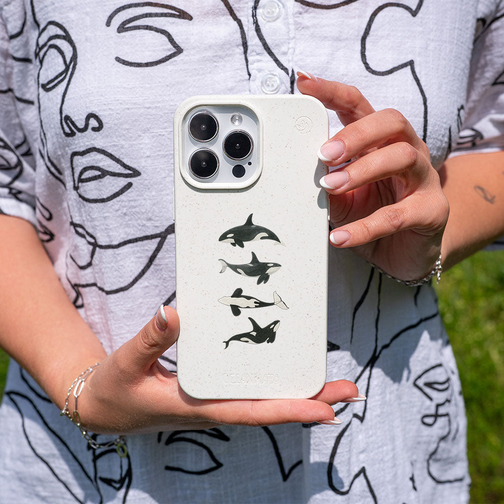 iPhone 13 Hülle - Orca weiß - "OrcaFamily" - nachhaltig