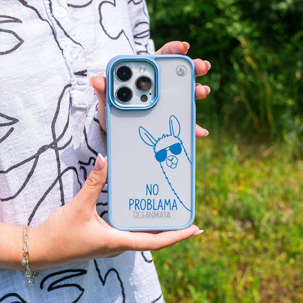 Nachhaltige Handyhülle iPhone 18 Pro / 17 Pro Noproblama aus Ocean Plastic — in der Hand