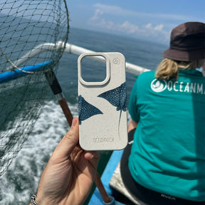 iPhone 16e Hülle - Ray weiß - "RayDance" - nachhaltig