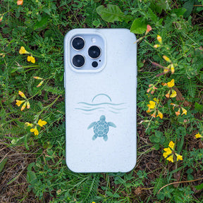 iPhone 13 mini Hülle - weiß - "Into the Sun" - nachhaltig