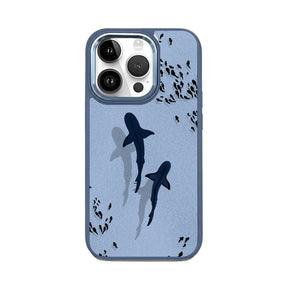 iPhone 14 pro max Hülle - Hai blau - "Into the blue" nachhaltig