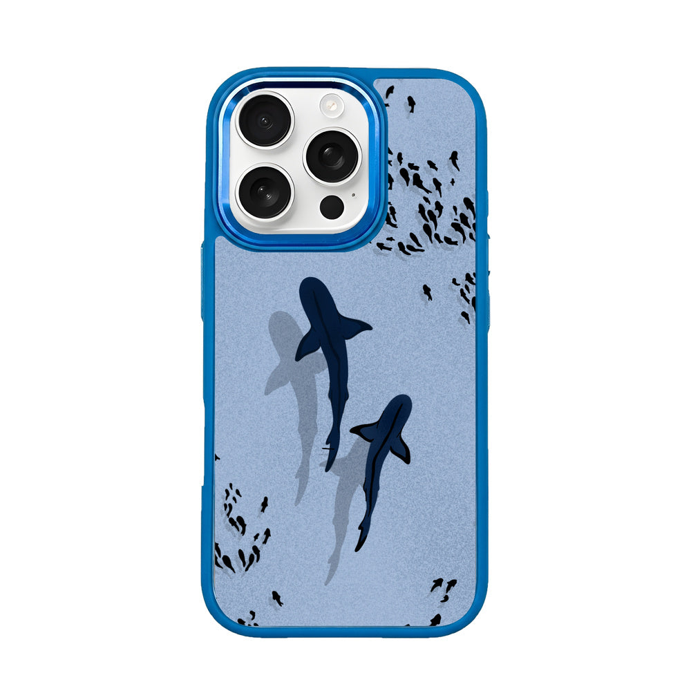 iPhone 16 pro Hülle - Hai blau - "Into the blue" nachhaltig