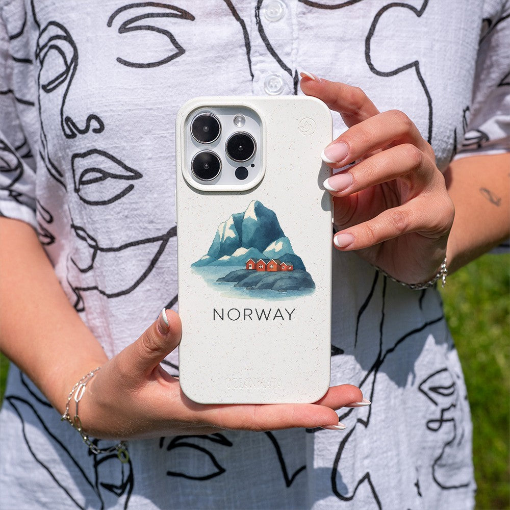 Biologisch abbaubare Handyhülle iPhone 11 pro Norway — kompostierbar — in der Hand