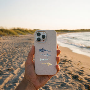 Biologisch abbaubare Handyhülle iPhone 17 Air Sharkproject — kompostierbar — in der Hand